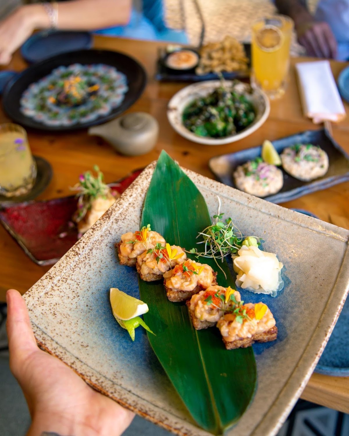 Le Sushi Bar — photograph 2