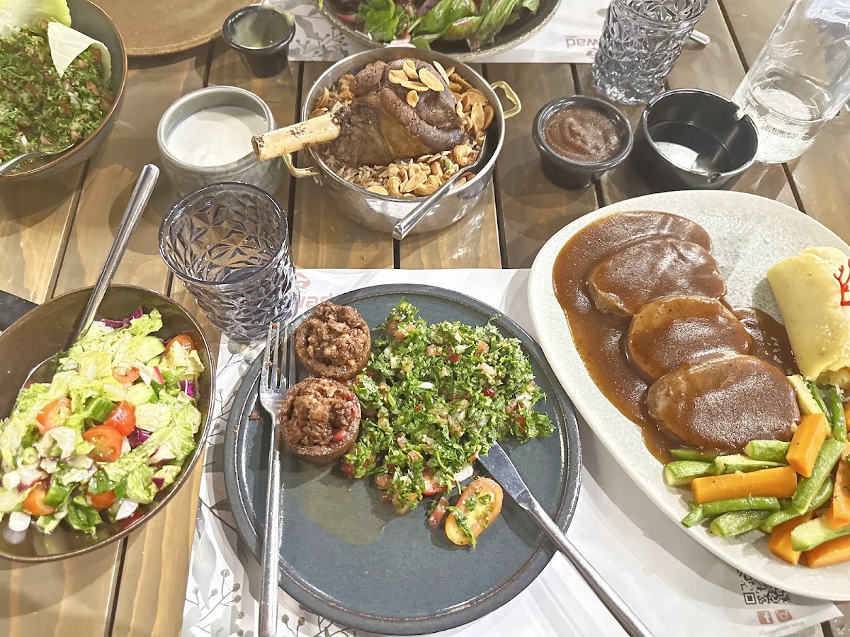 Aljawad Dining — photograph 4