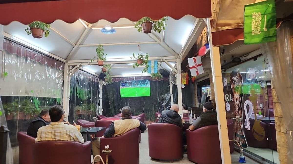 Fan's Cafe — photograph 3