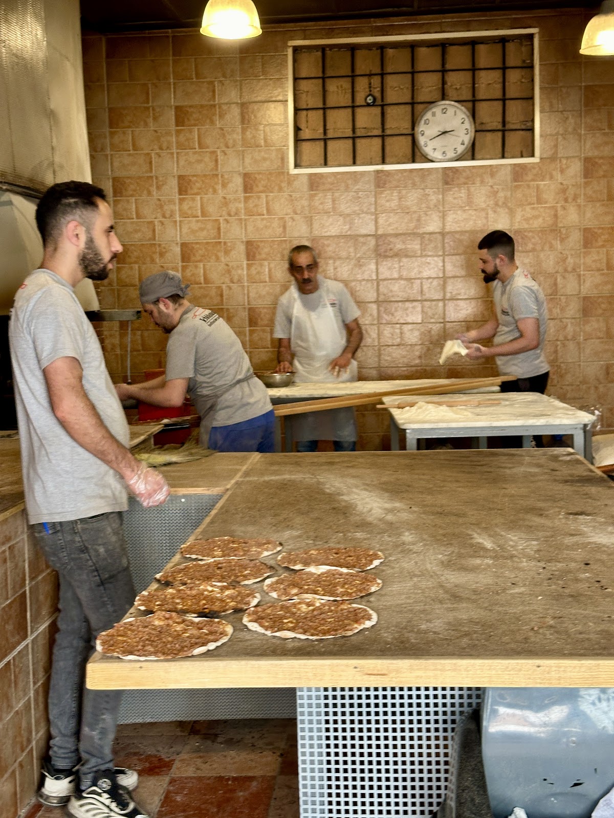 Ichkhanian Bakery — photograph 5