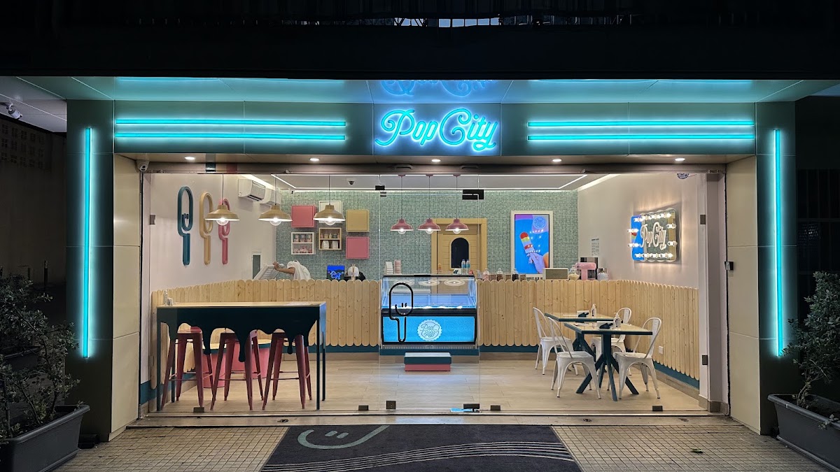Pop City — photograph 3