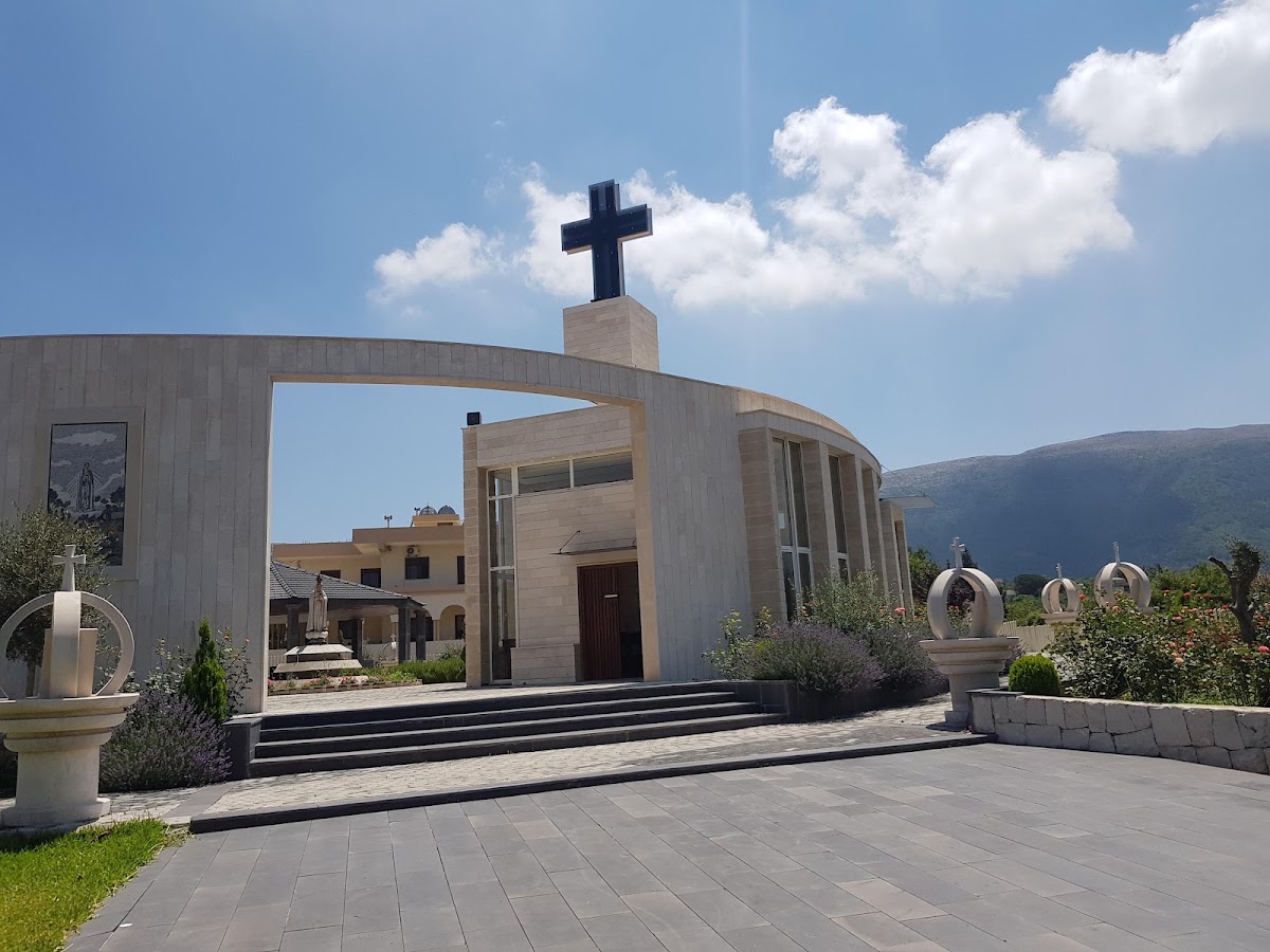 Sainte Lourdes — photograph 2