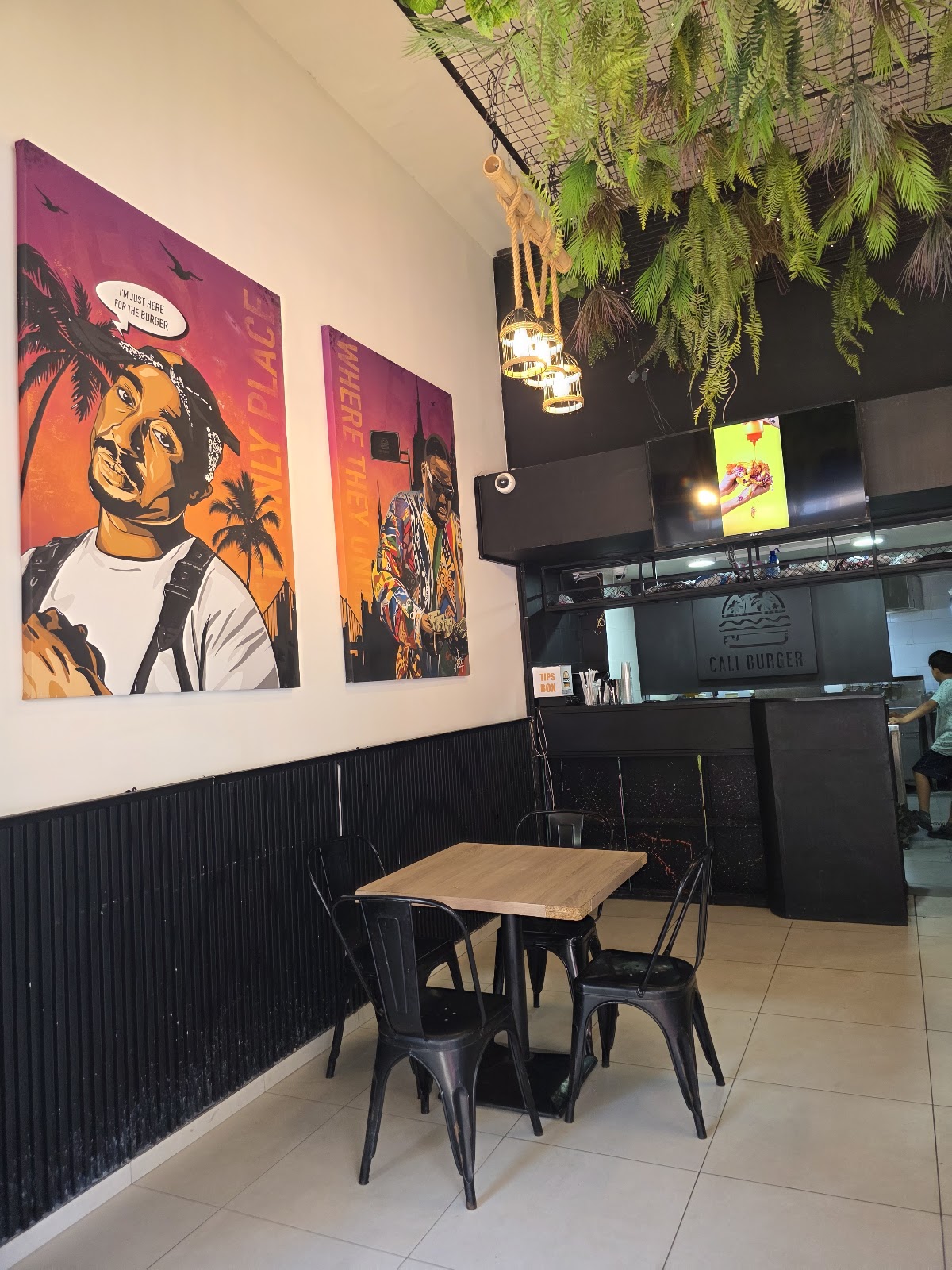 CALI BURGER — photograph 2