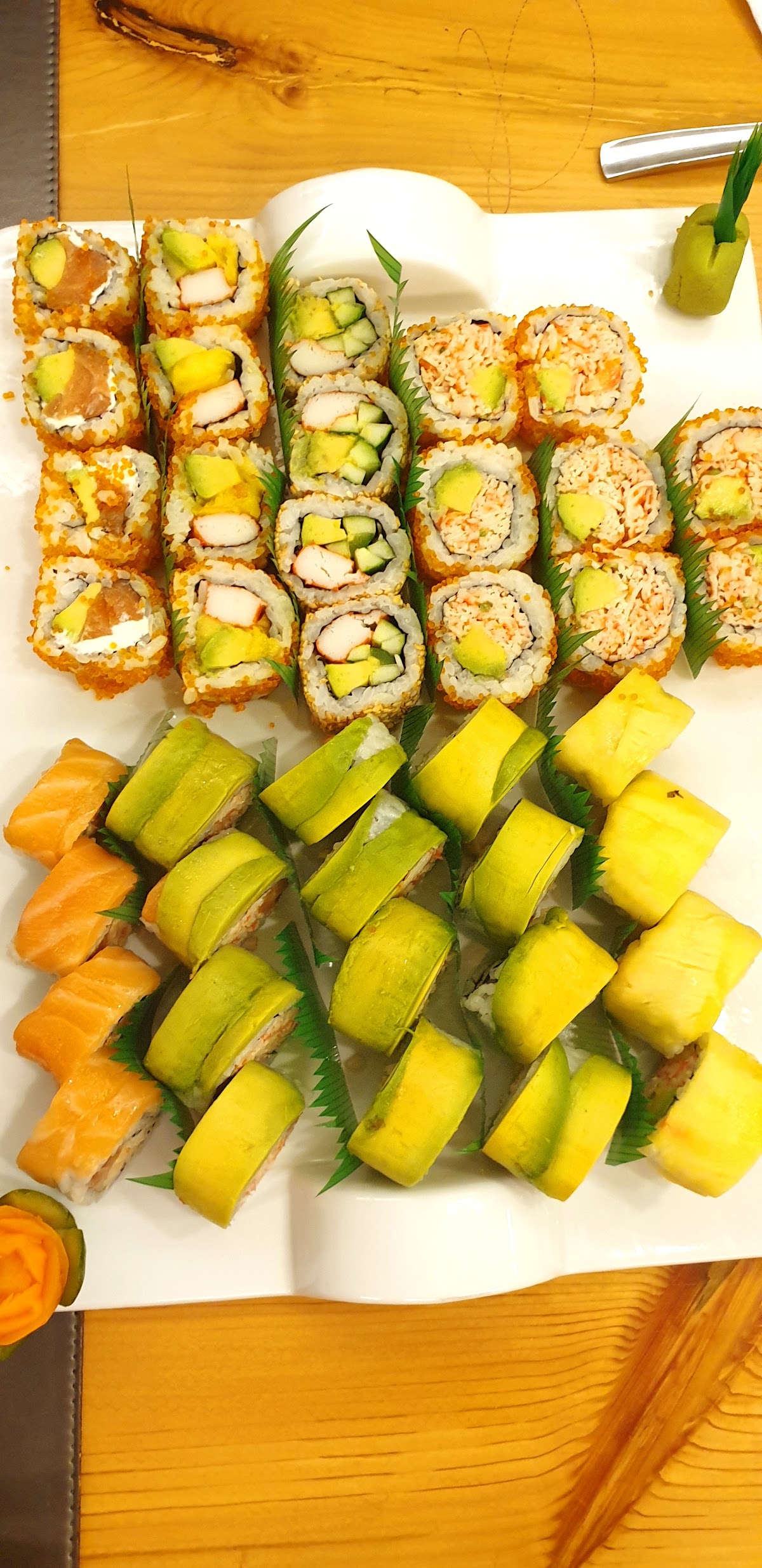Caviar Sushi — photograph 6