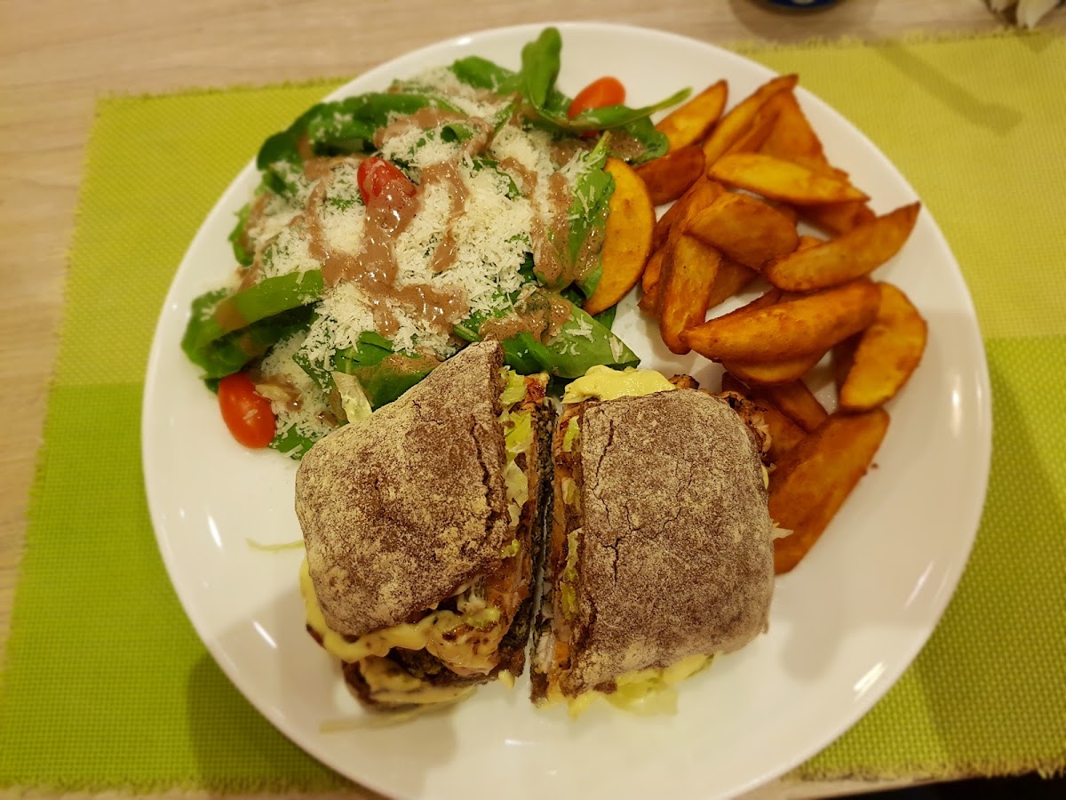 Beit Byout Cafe & Restaurant — photograph 2
