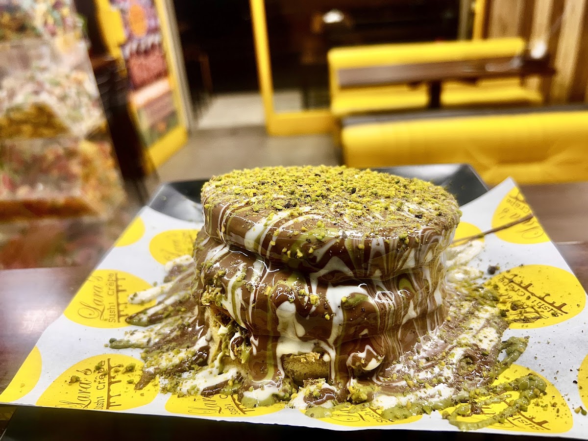 Lara’s Sushi Crepe Dekwaneh — photograph 3
