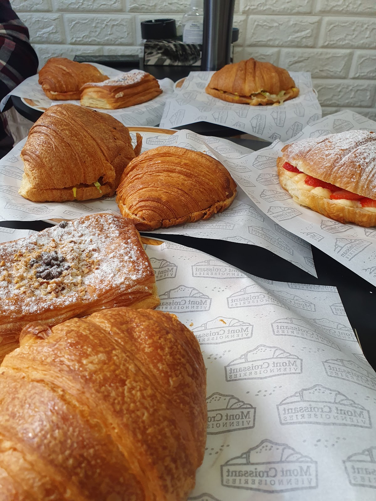 Mont croissant dekweneh — photograph 3
