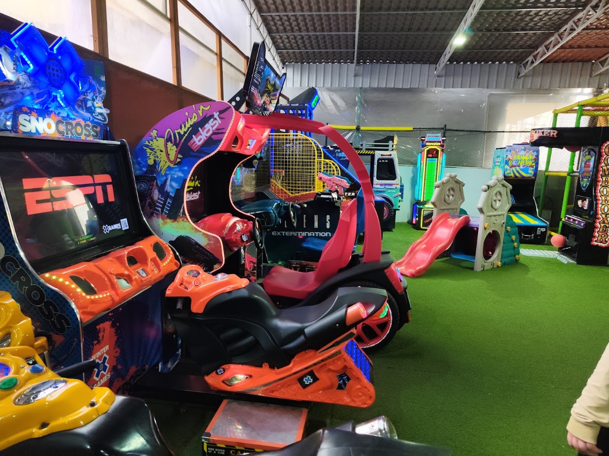 Funplanet — photograph 2
