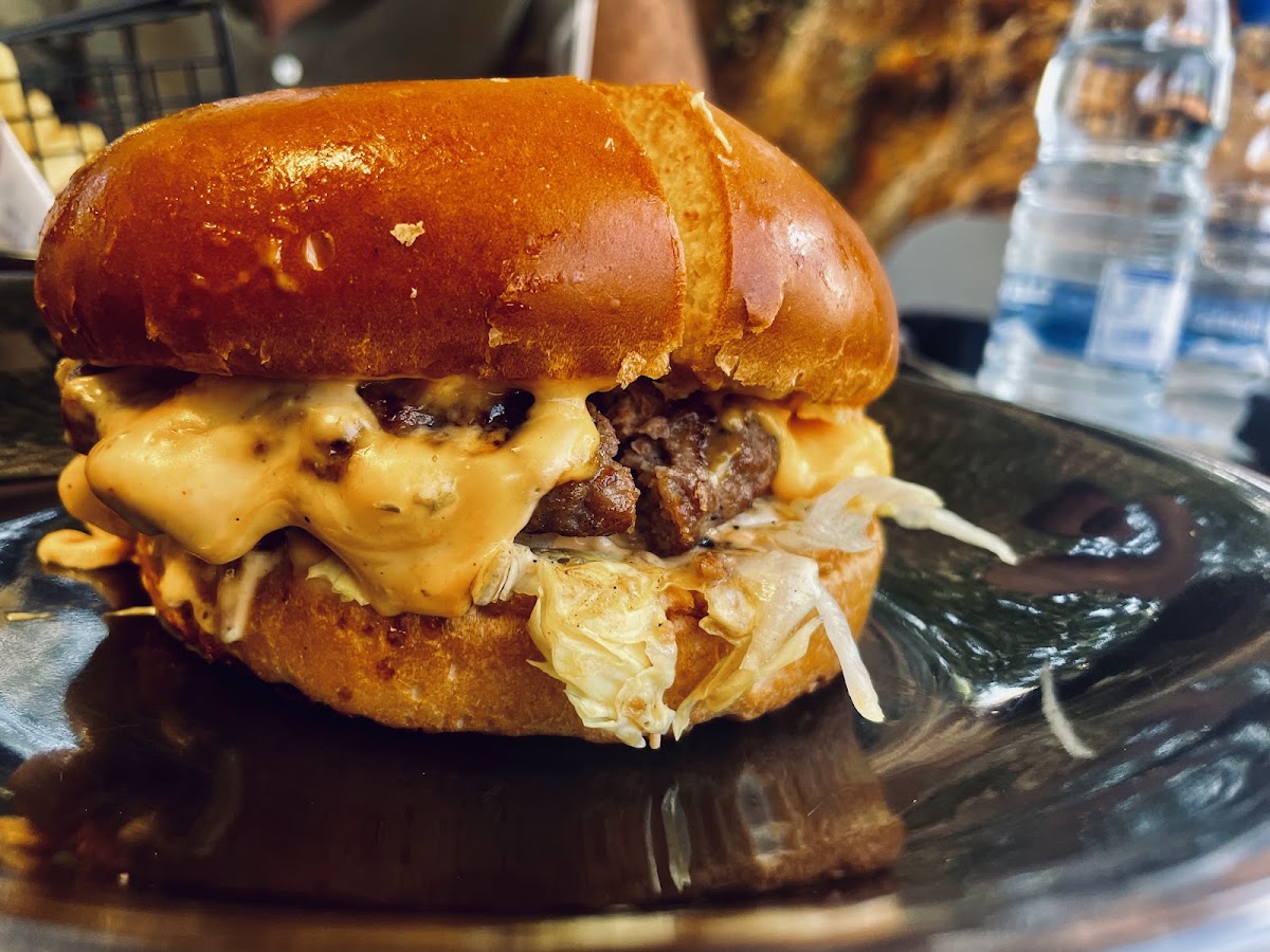 Ya Hala by Mado's Burger - Hazmieh — photograph 3
