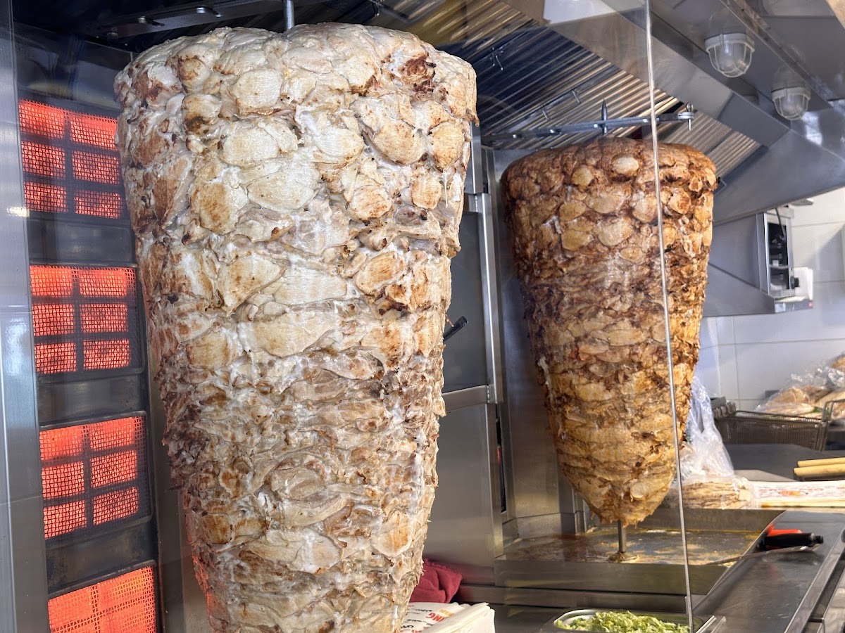 Shawarma El Karam King Fadi — photograph 2