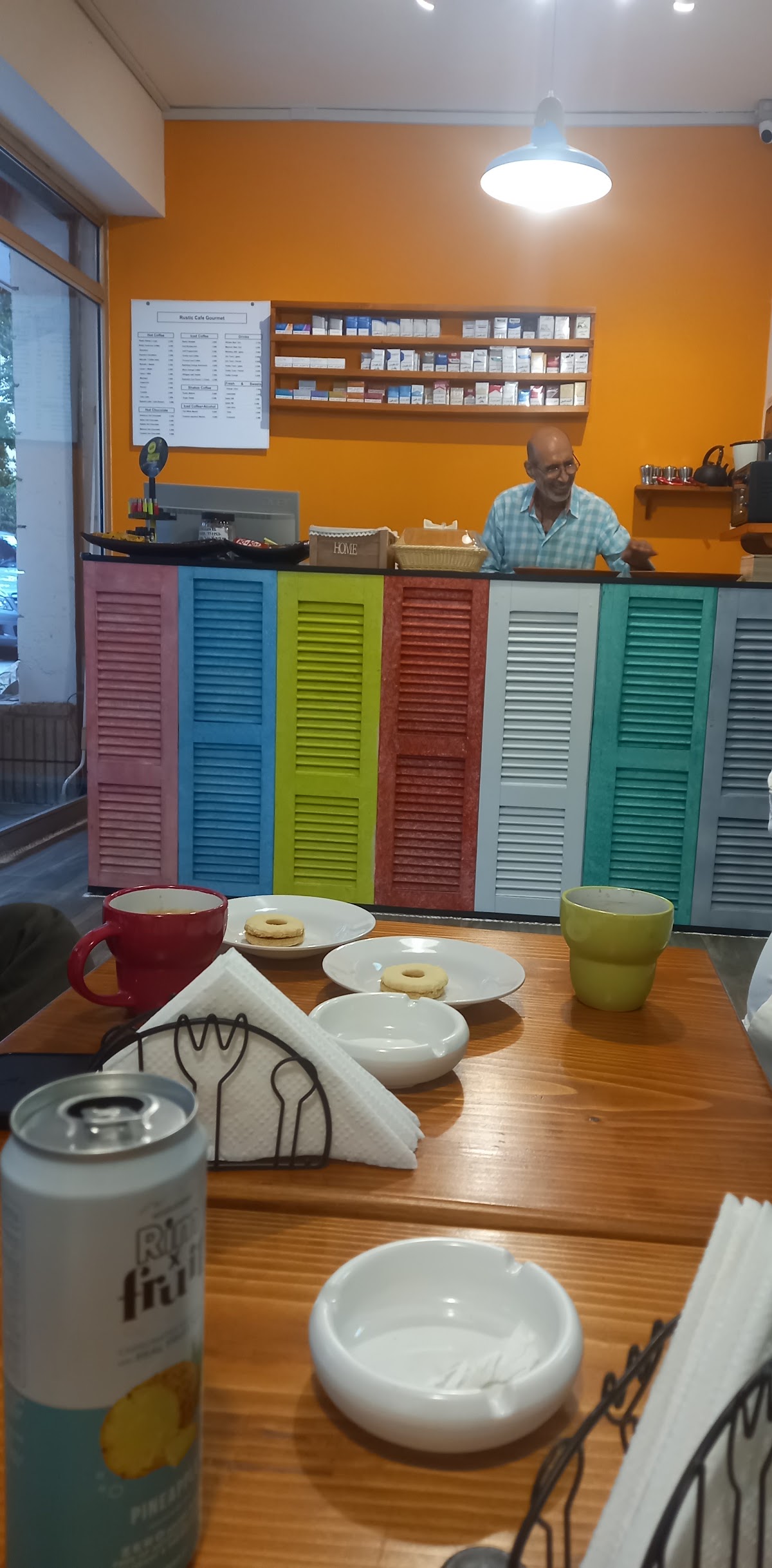 Rustic Café Gourmet — photograph 2
