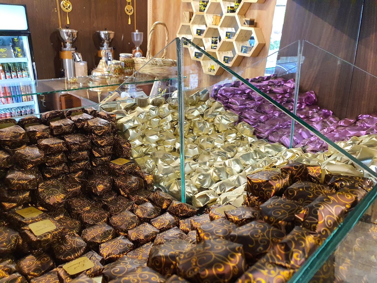 Hamdan Roastery — photograph 2