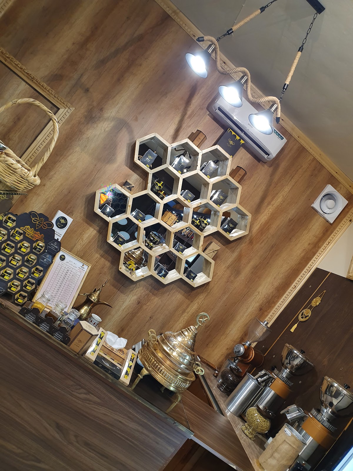 Hamdan Roastery — photograph 4