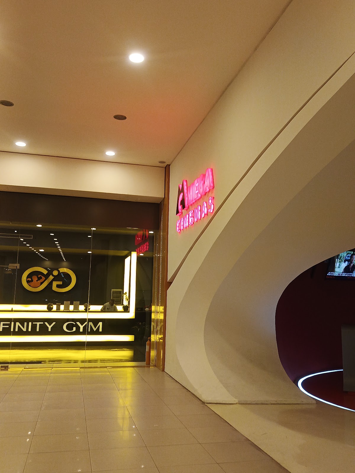 Mega Cinemas - Cascada Mall — photograph 6
