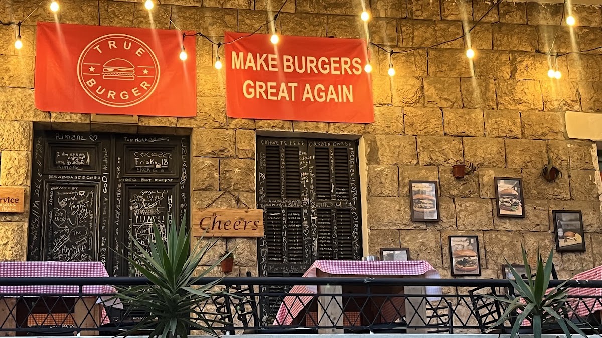 True Burger — photograph 5