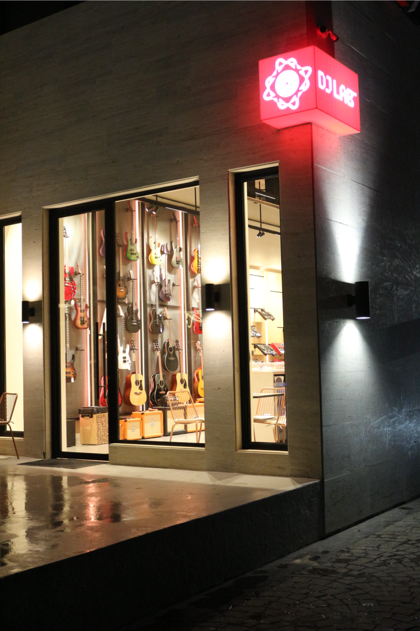 DJ LAB Café — photograph 4