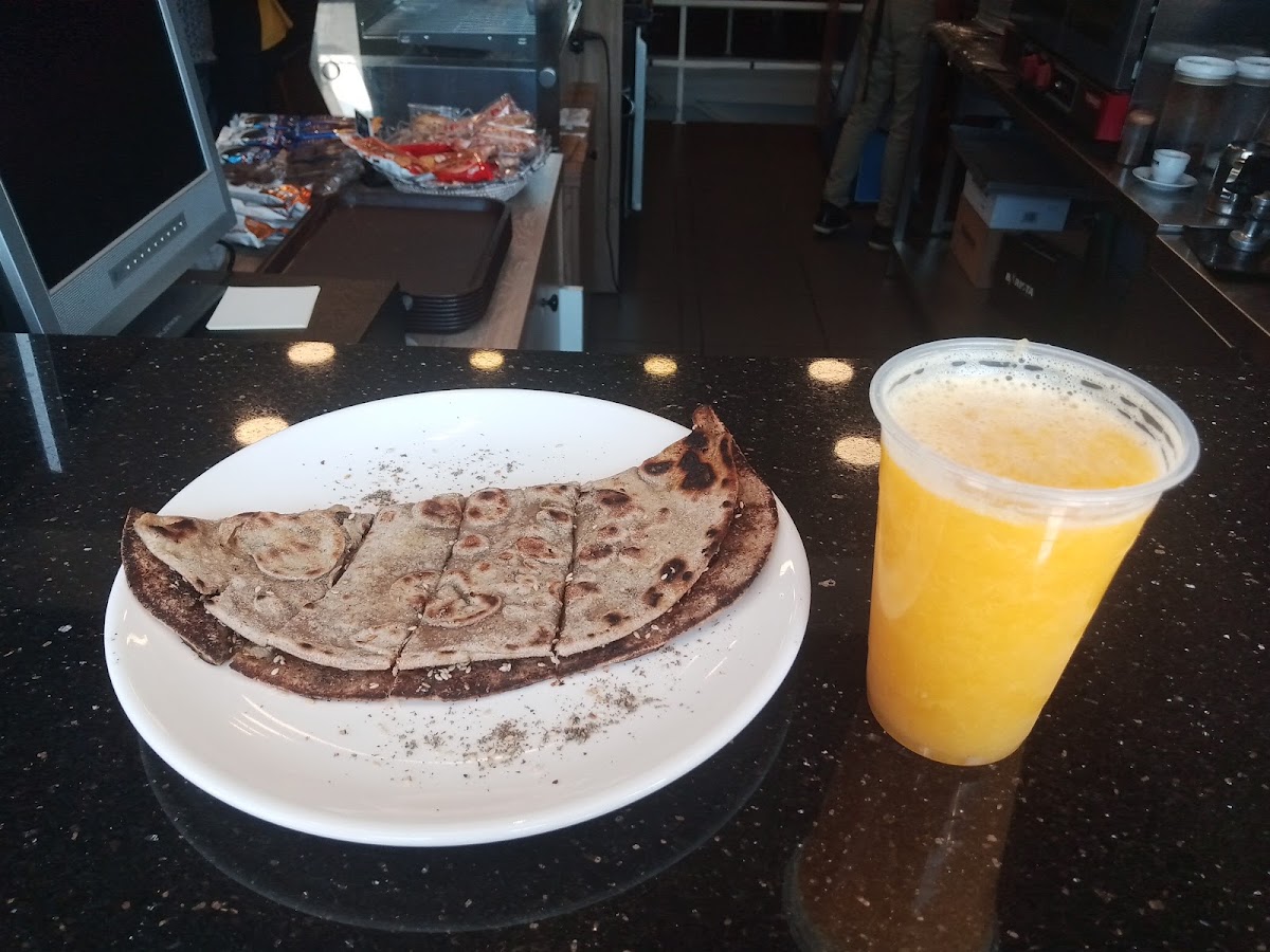 Amazone Café — photograph 3