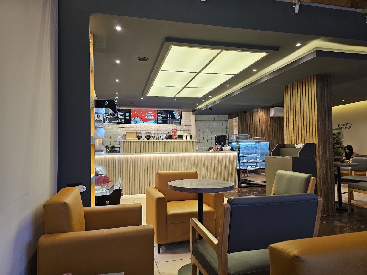 Caesar Coffee — photograph 4