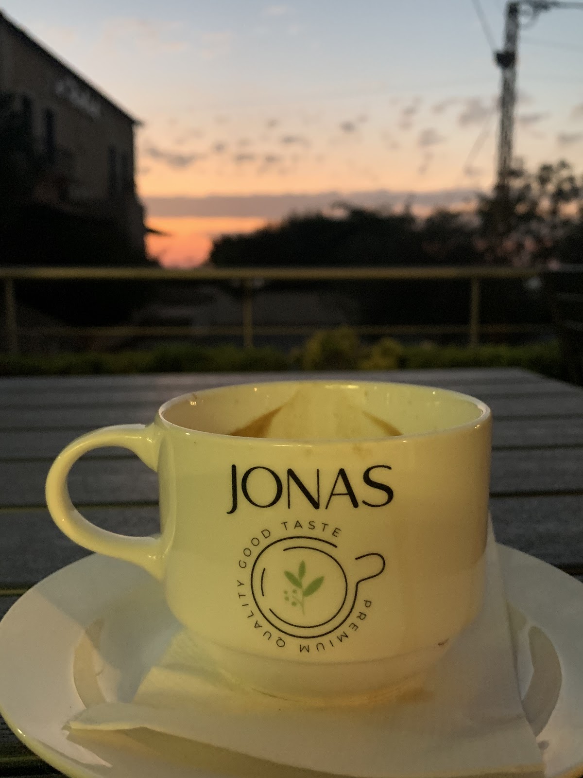 Jonas Street Cafe - jounieh — photograph 3