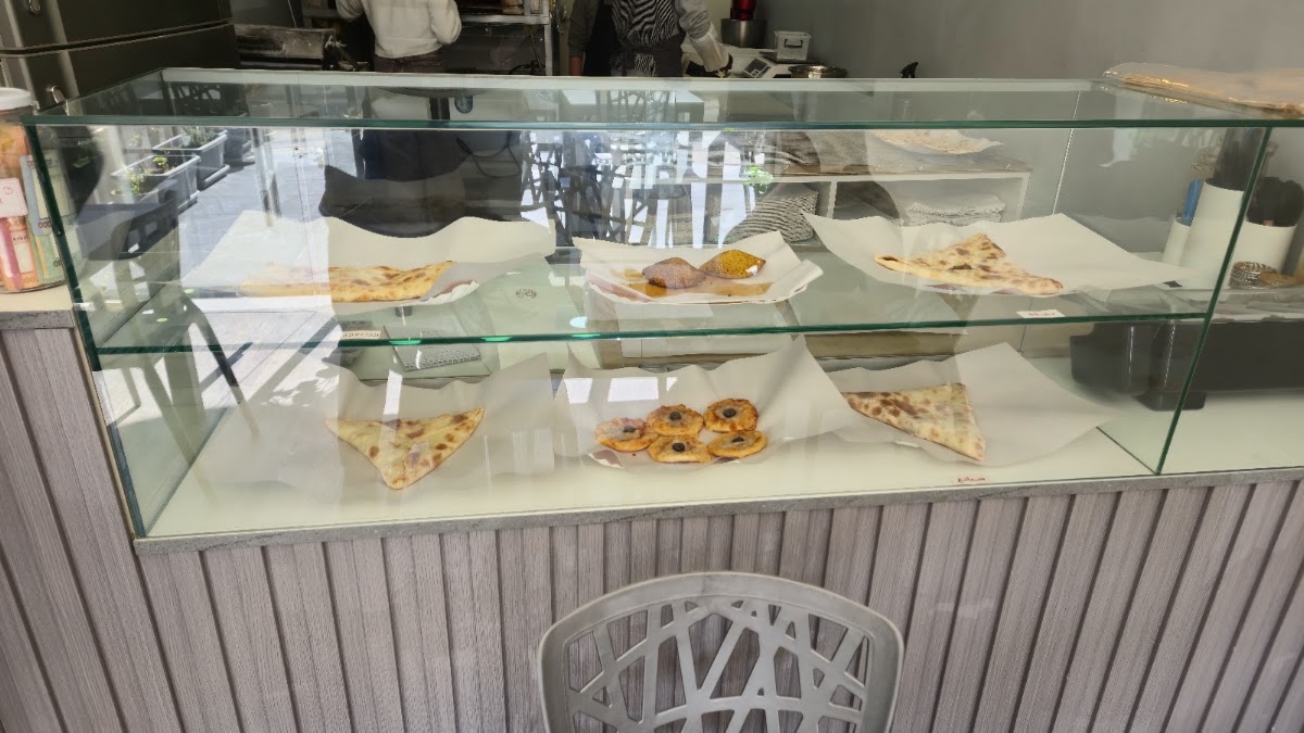 Mama's bakery