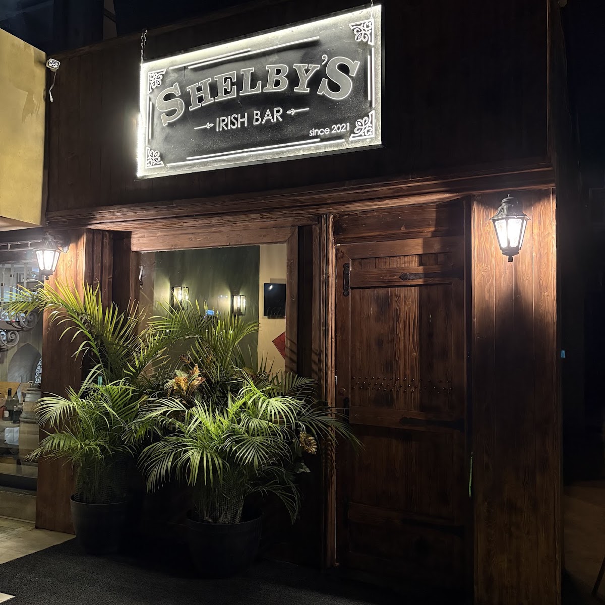 Shelby's Bar — photograph 4