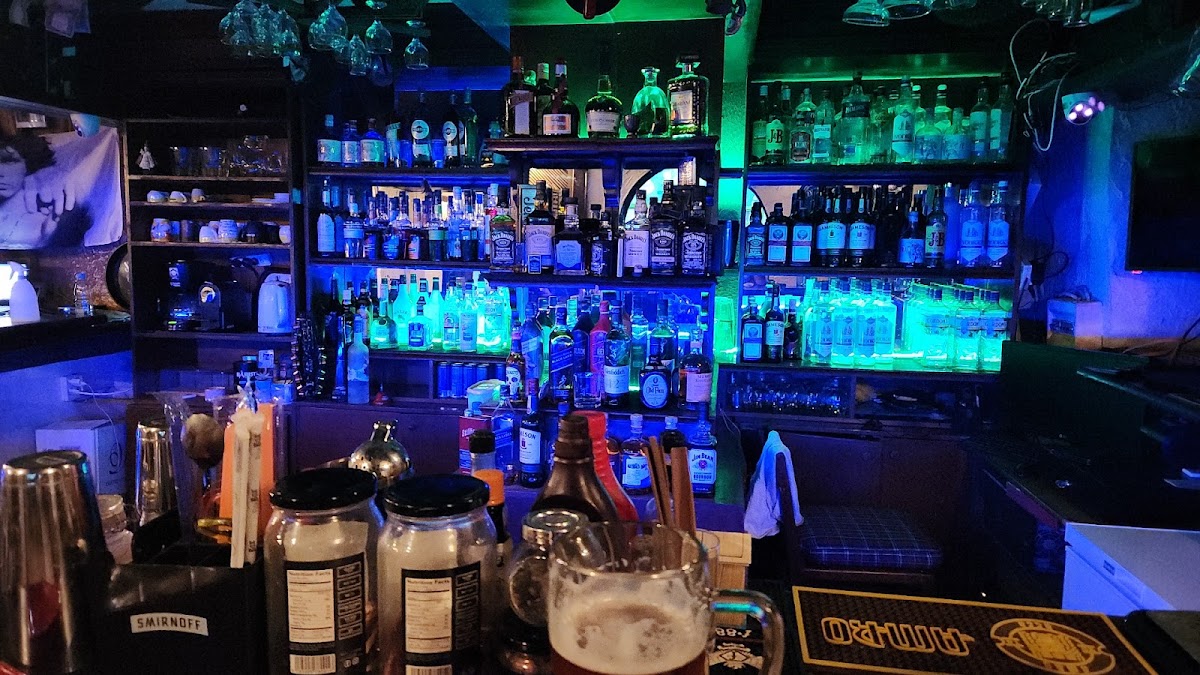 Shelby's Bar — photograph 5