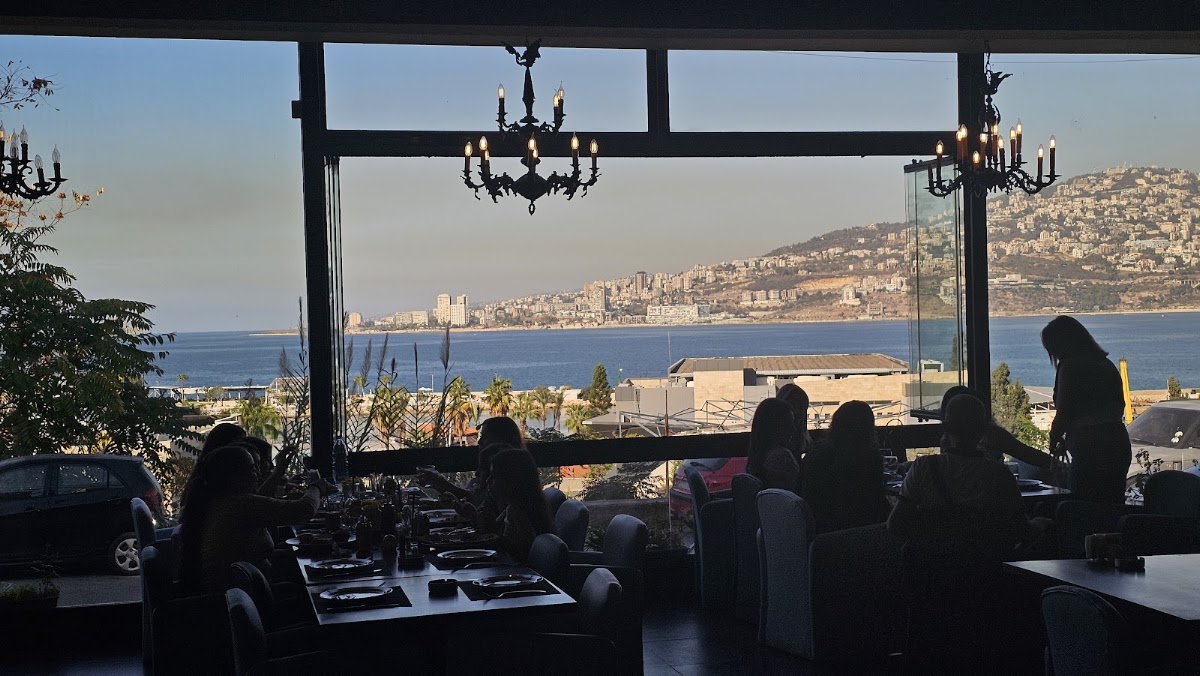 Kaspera Resto Bar — photograph 3