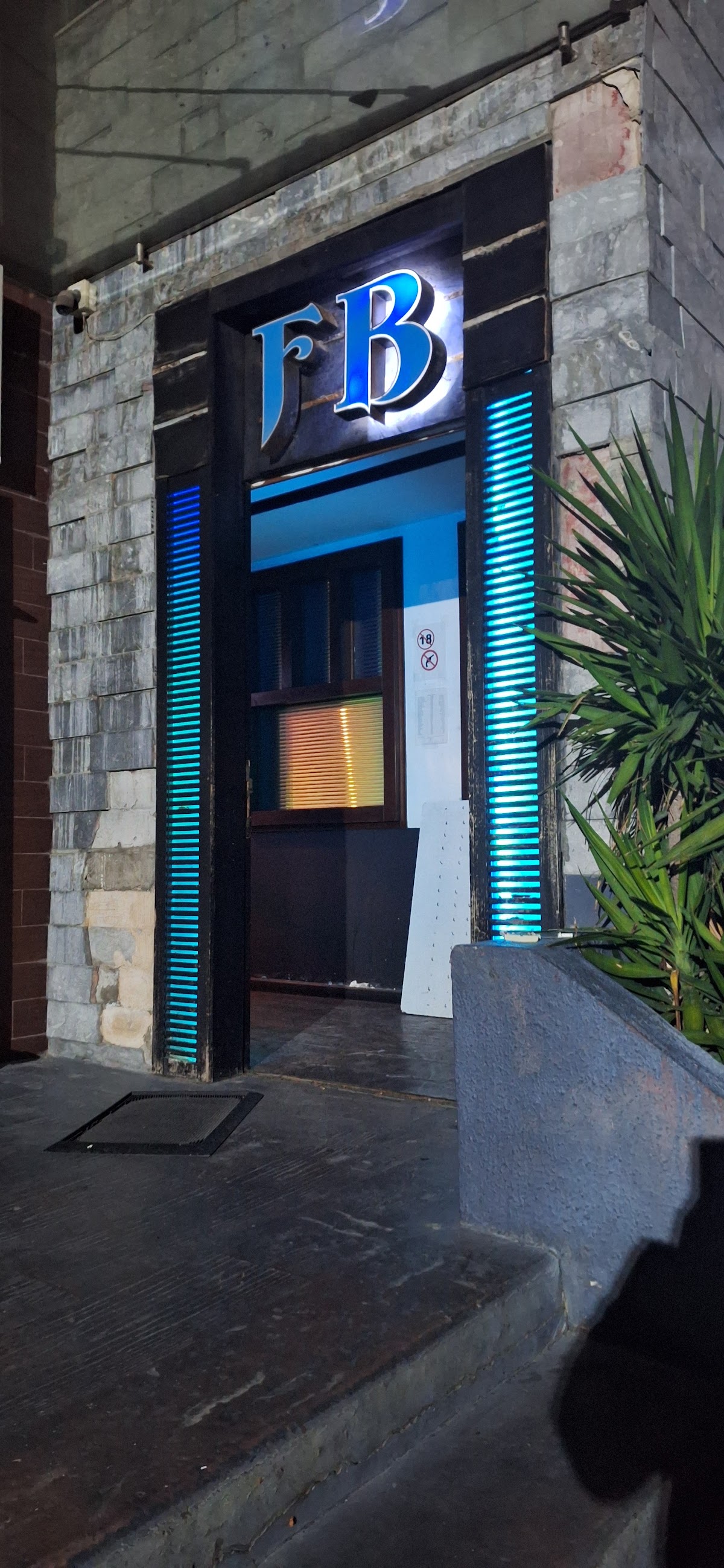 FB Night Club — photograph 3