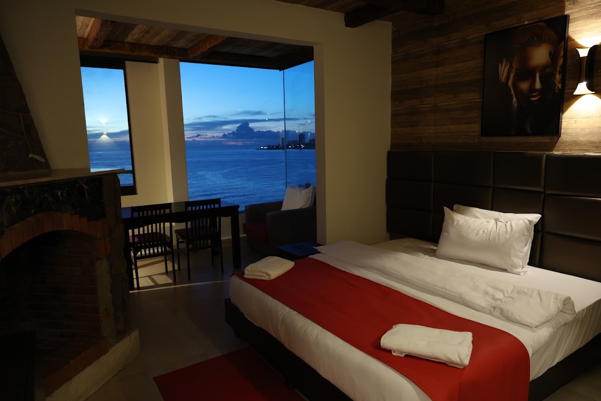 C SHELL HOTEL