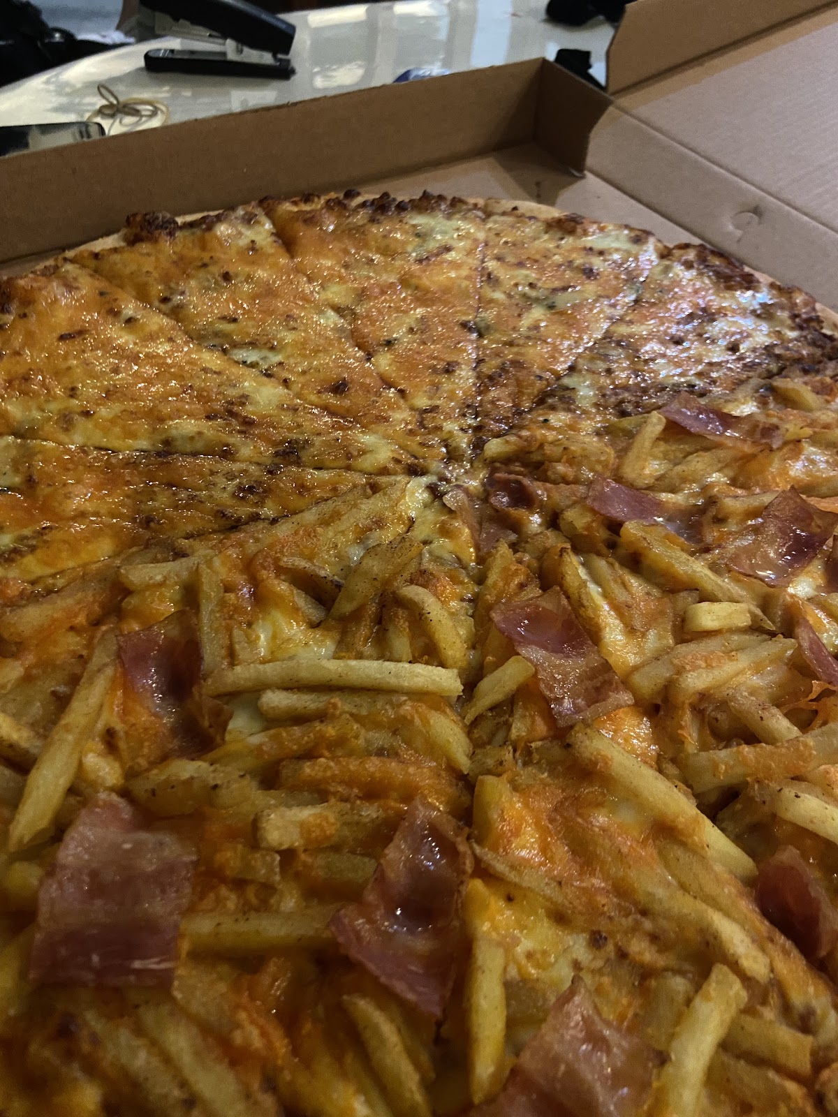 Montana's Pizza — photograph 6