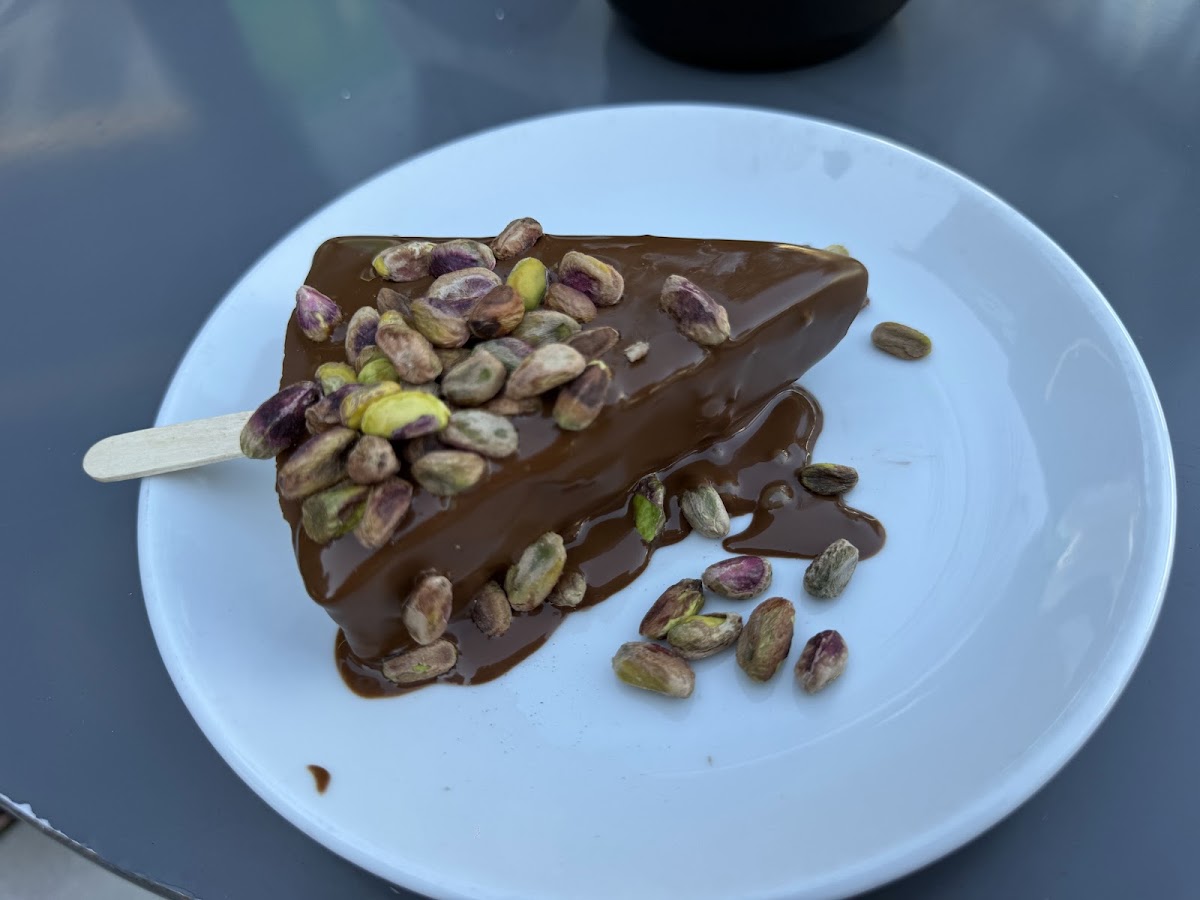 Al Daouk Sweets Zouk Mikael — photograph 2