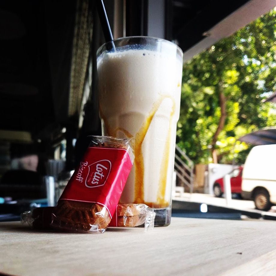 Way Cafe LB — photograph 4