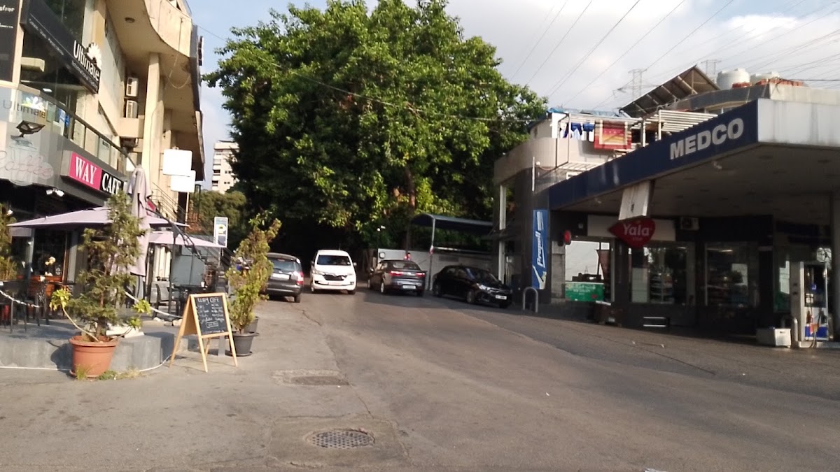 Way Cafe LB — photograph 5