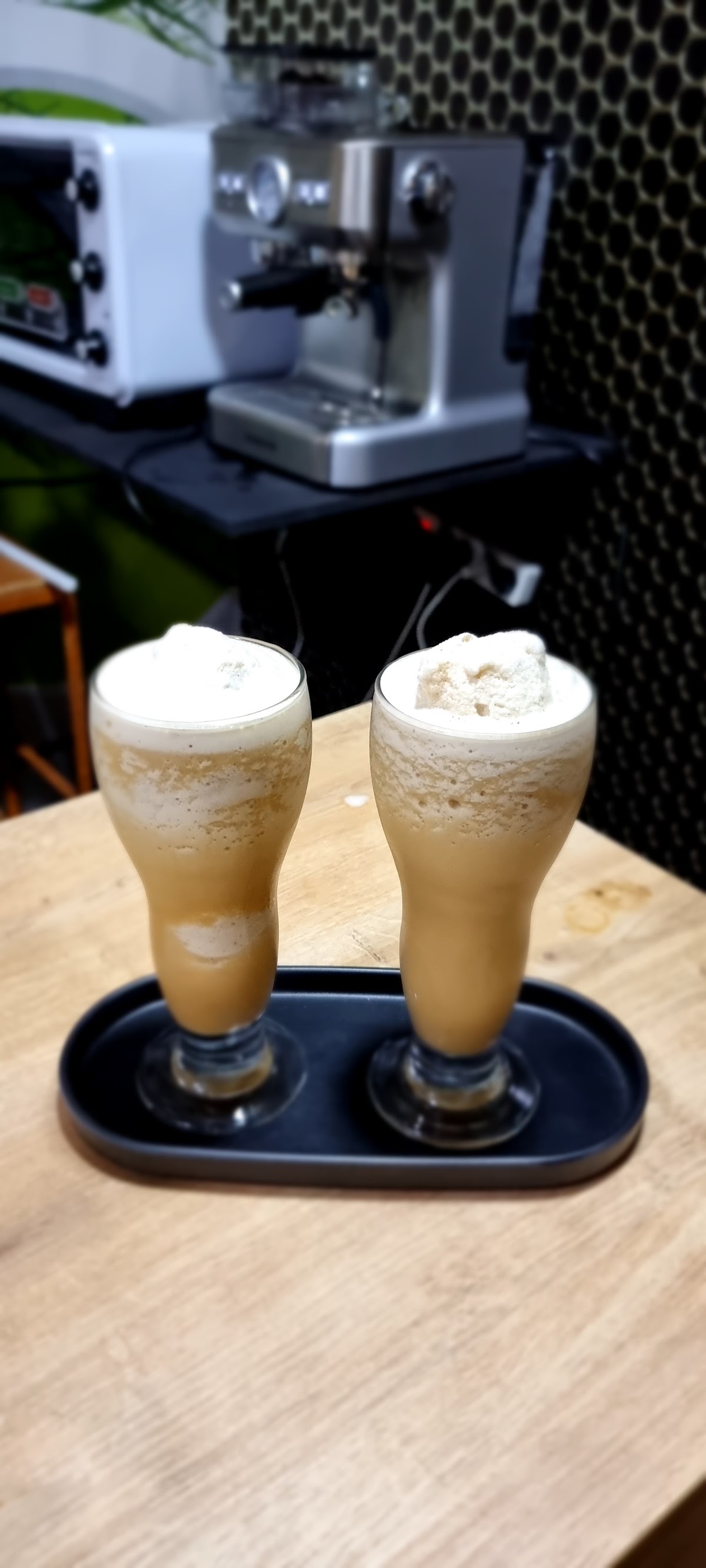 Java Coffee Shop — photograph 2