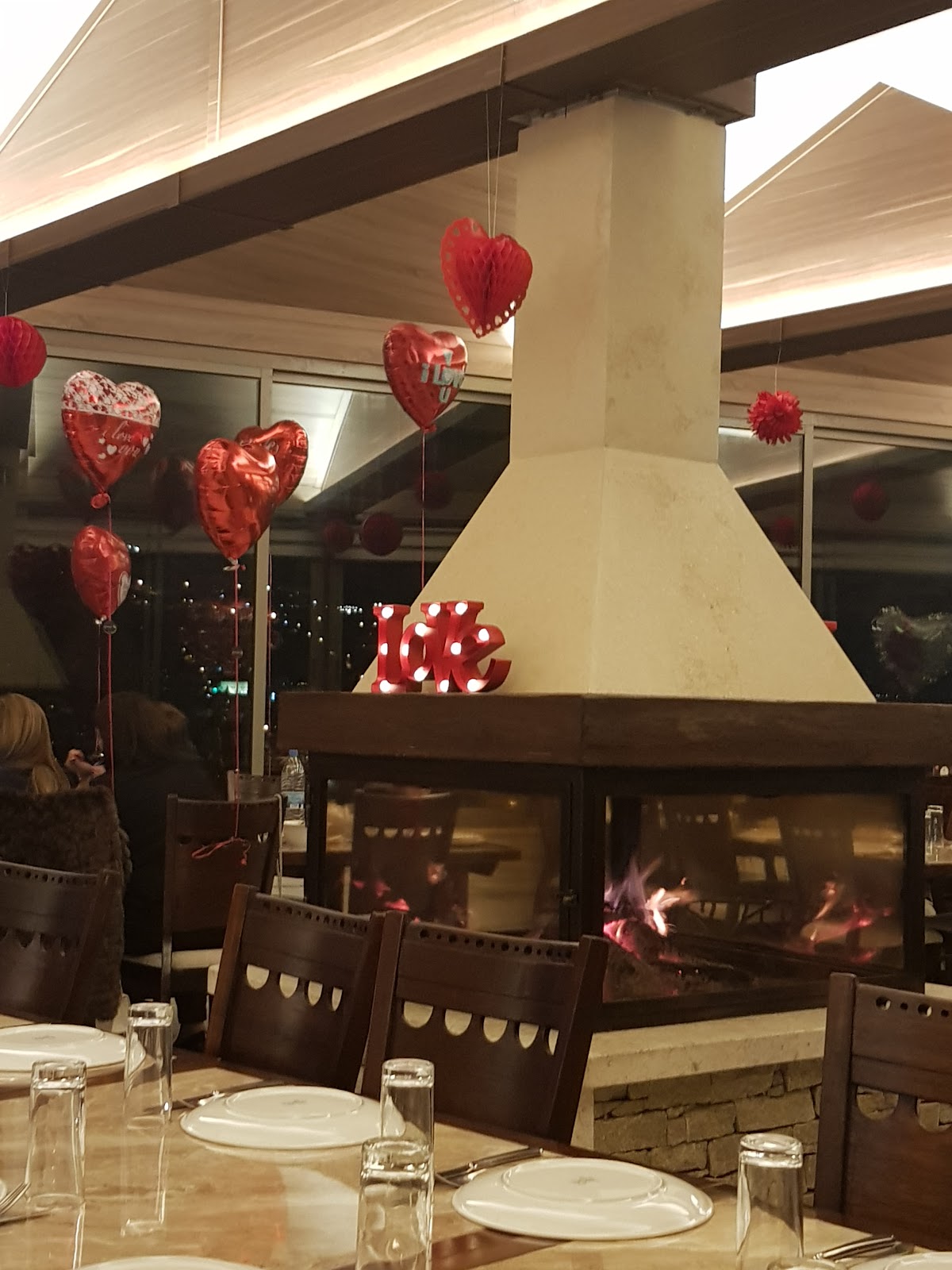 Titanic Restaurant — photograph 6