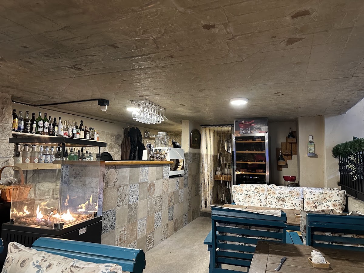 Blat Resto Bar — photograph 5
