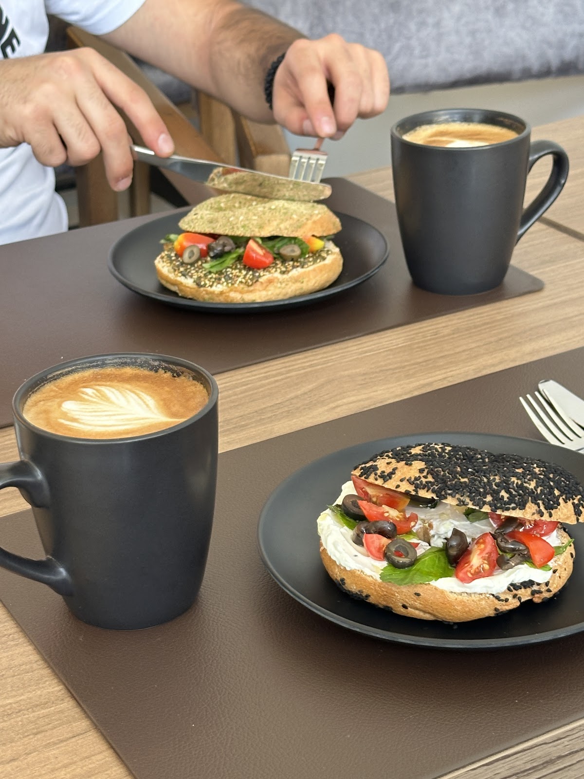 HŌLD Coffee and Bar — photograph 4
