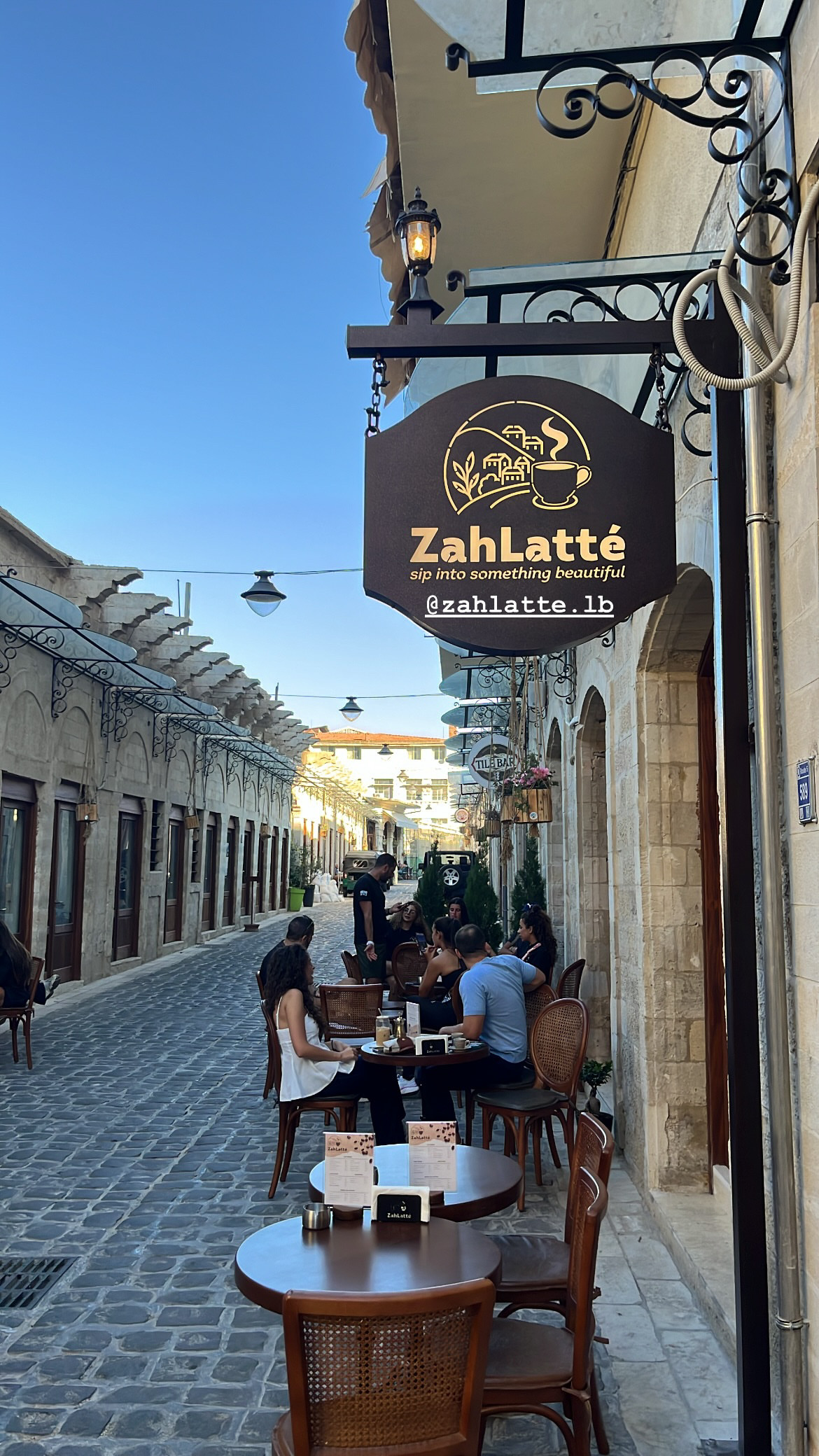 ZahLatte — photograph 3