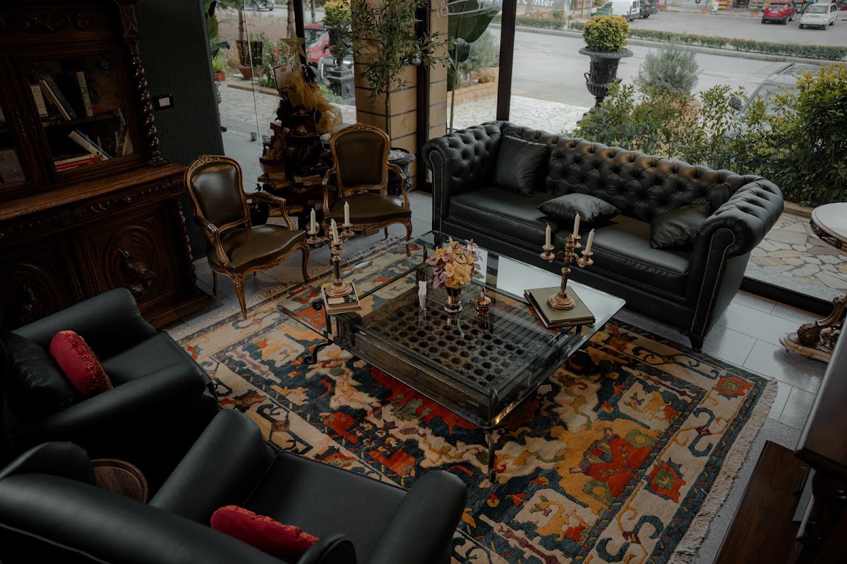 Auction House Lounge — photograph 2