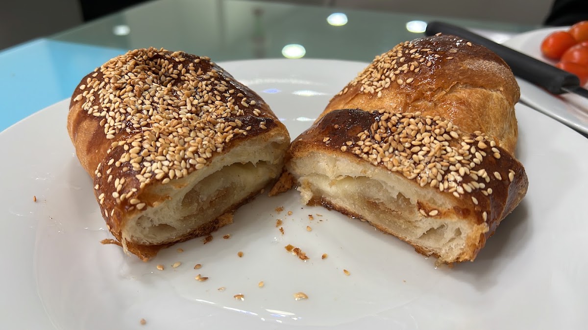 Maison du Croissant — photograph 2