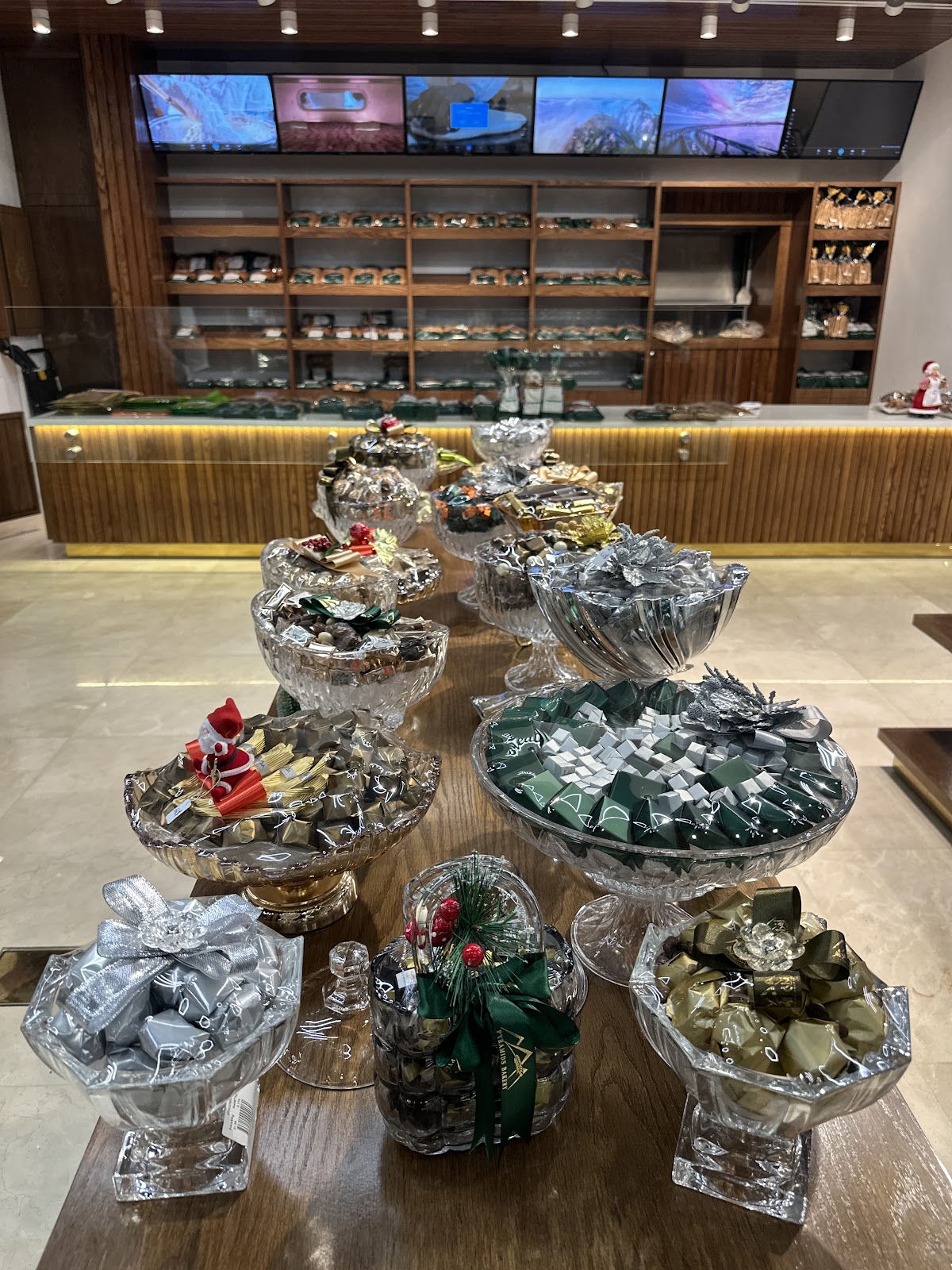 Pyramids Bakery — photograph 2