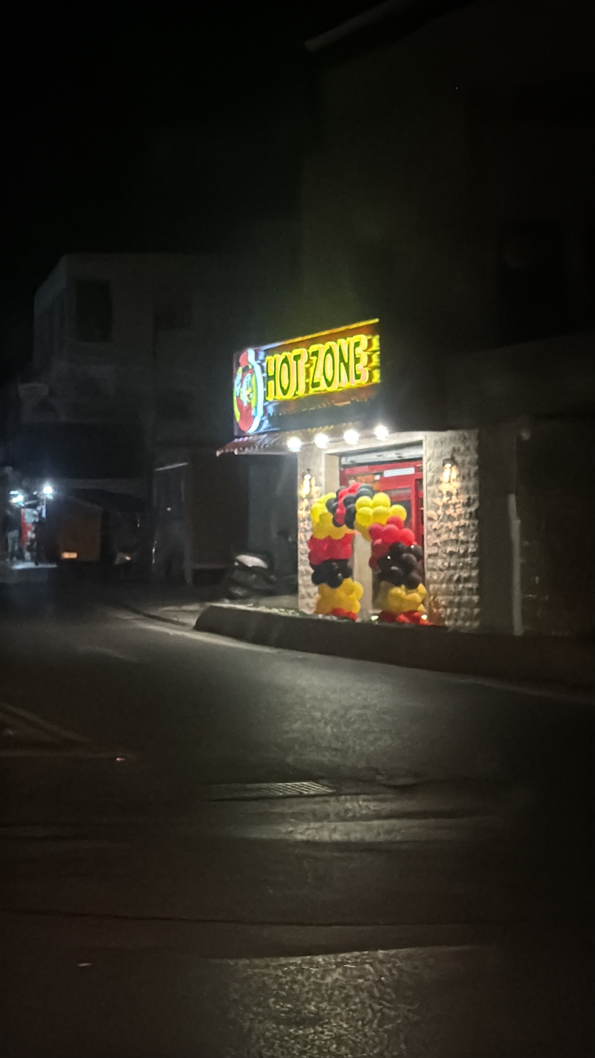 Hot Zone — photograph 6