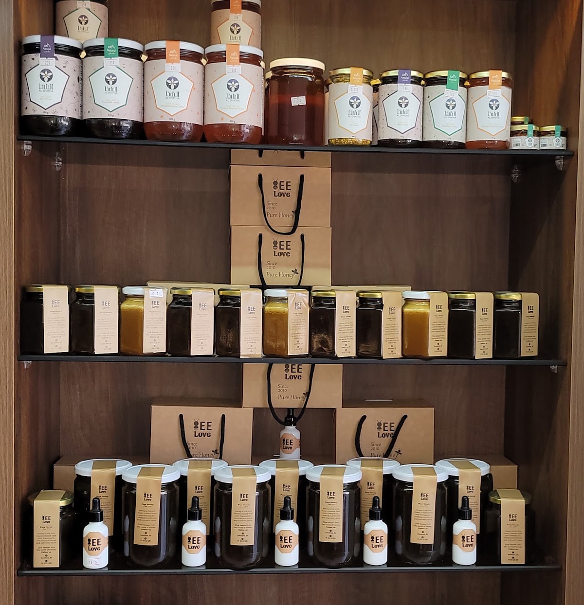 Al-majd roastery — photograph 5