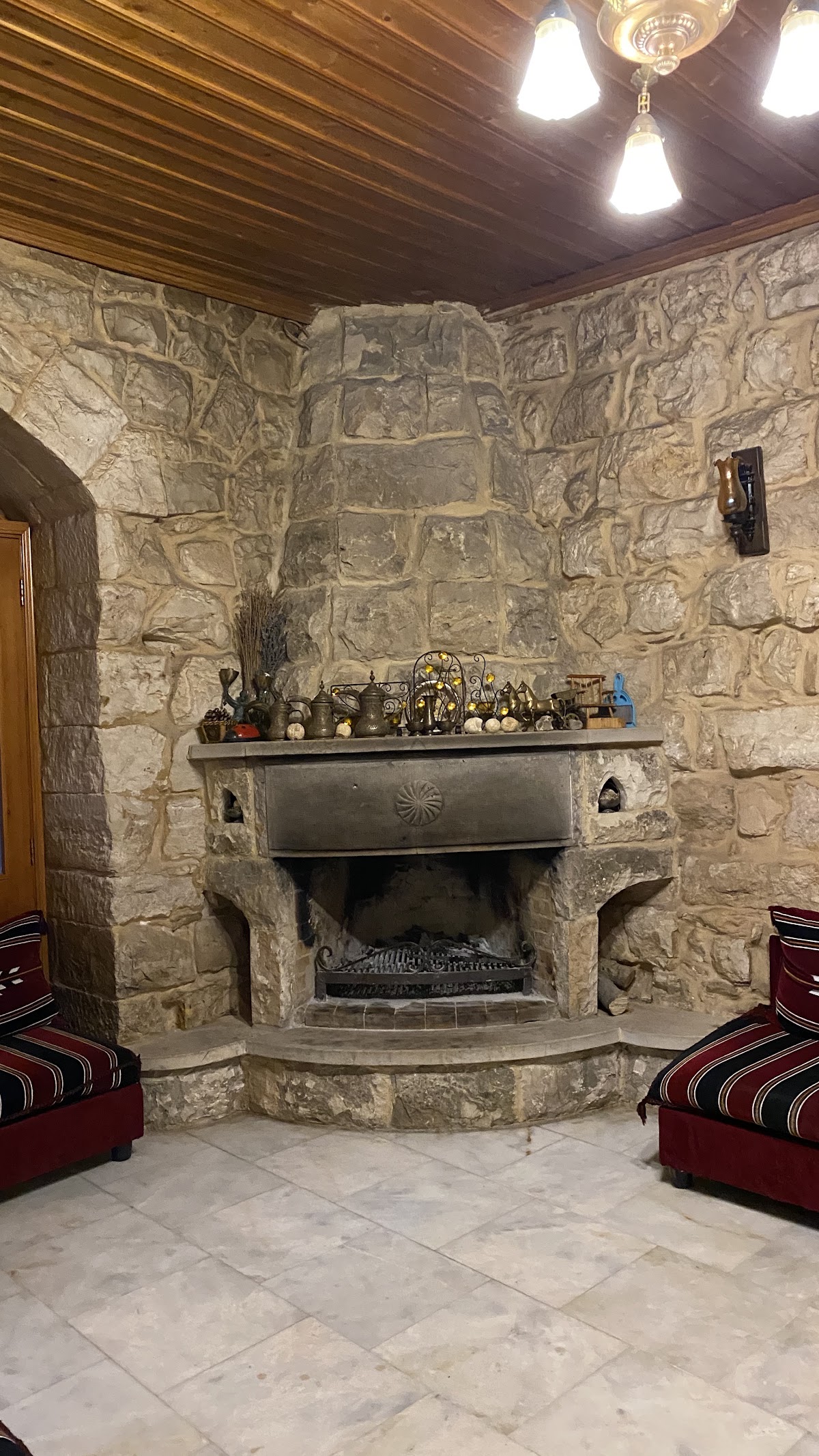 El Achkar Guesthouse — photograph 3