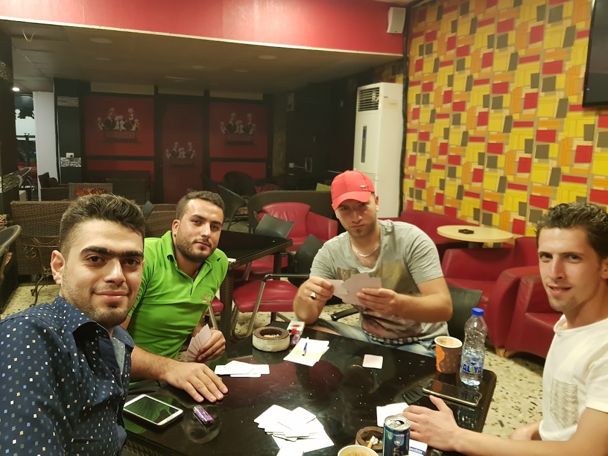 Friends Cafe — photograph 3