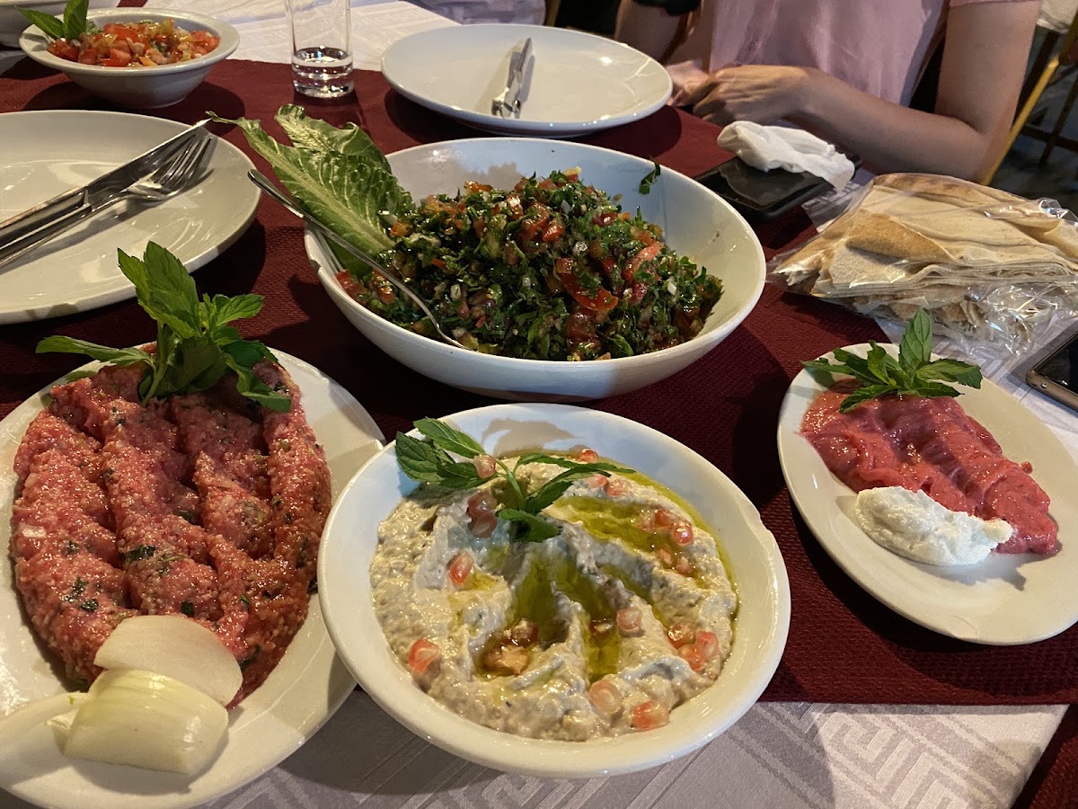 shallal al samak restaurant — photograph 2