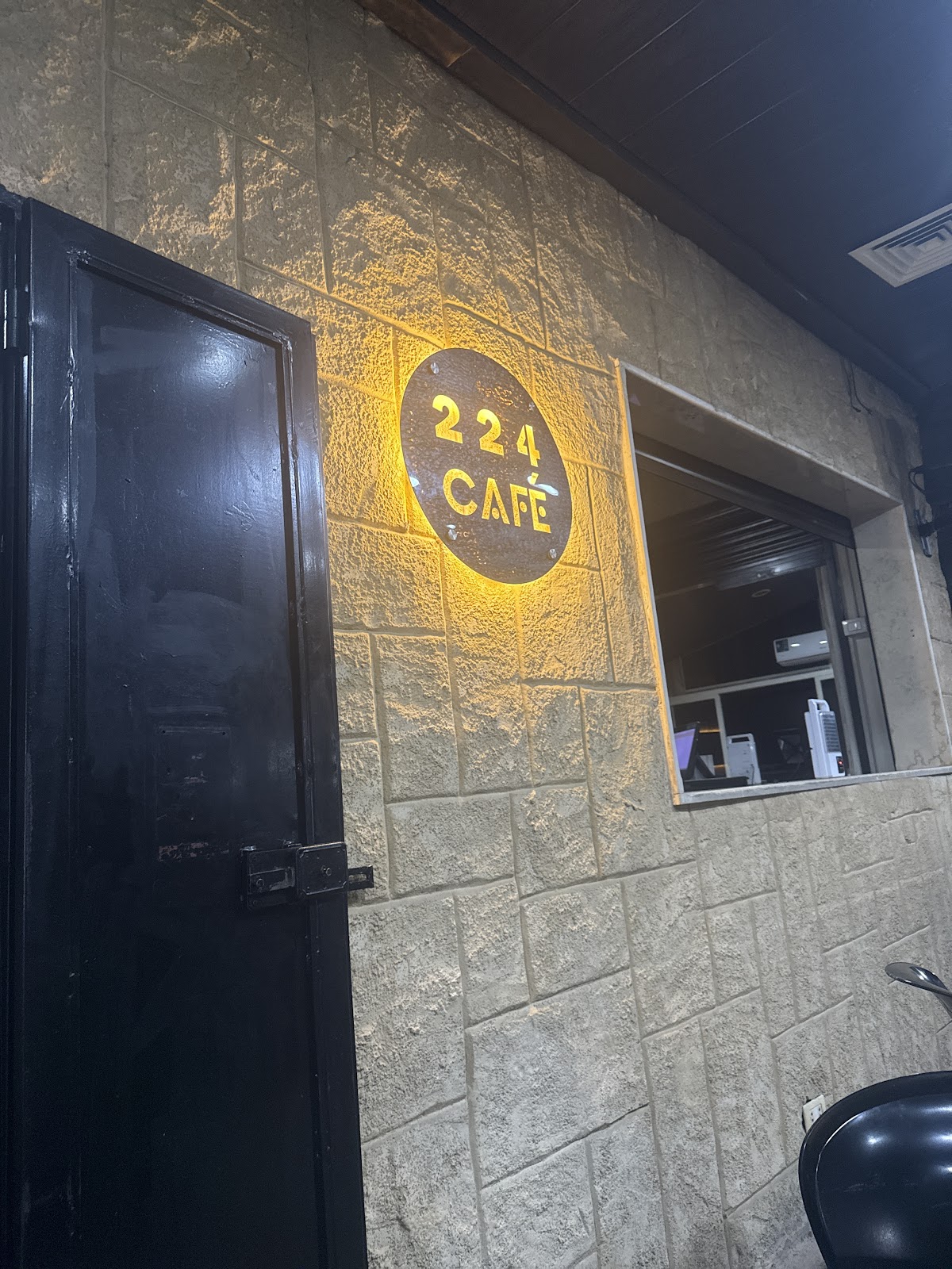 224 caffè — photograph 2