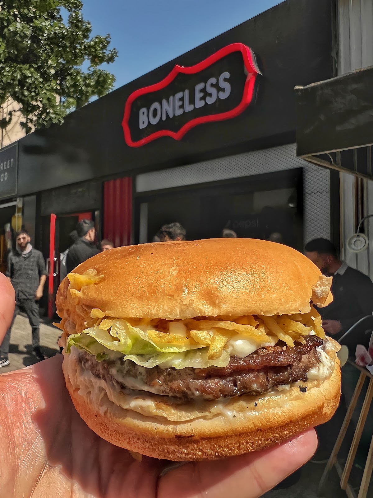Boneless — photograph 3