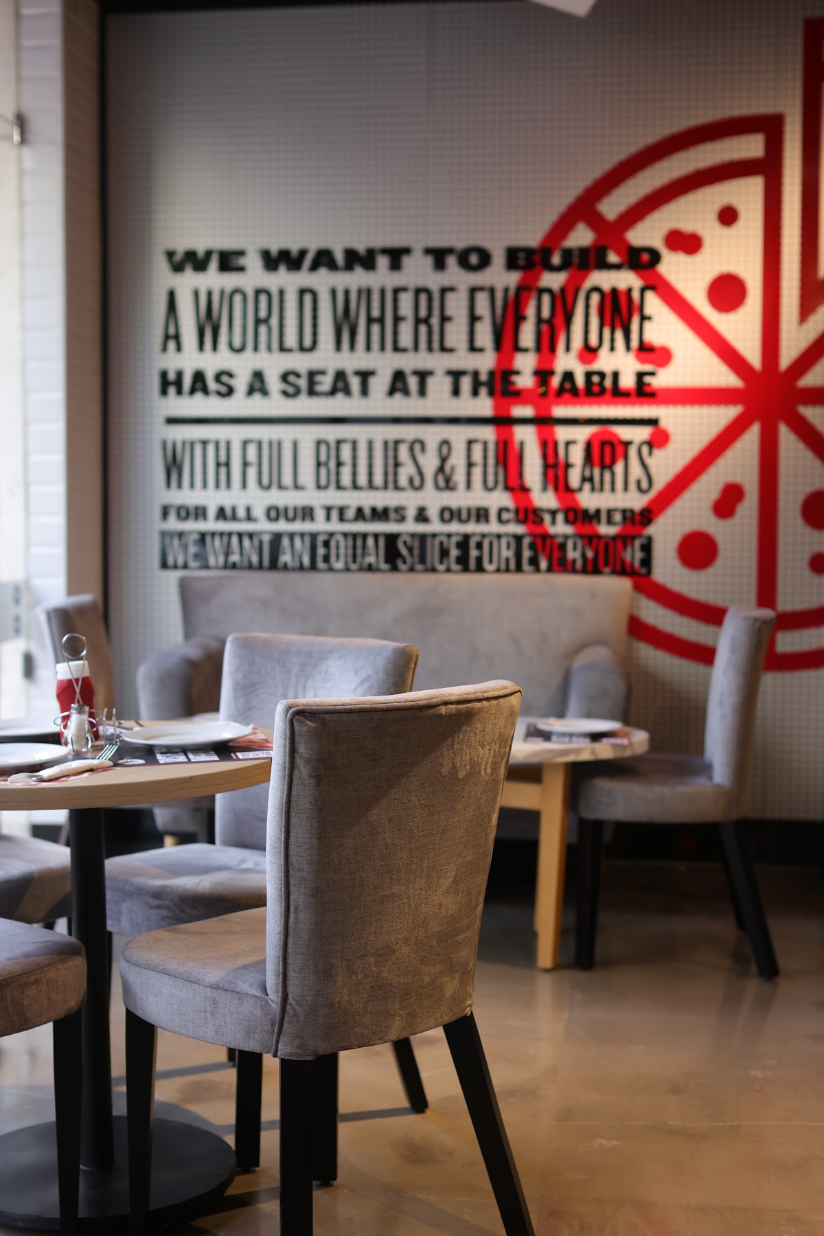 Pizza Hut Zalka