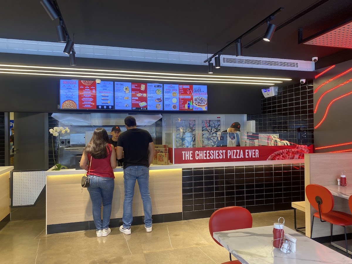 Pizza Hut Zalka — photograph 5